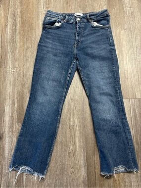 ZARA Women Medium Wash Button Fly Frayed Hem Straight Leg Cropped Jeans Size 8